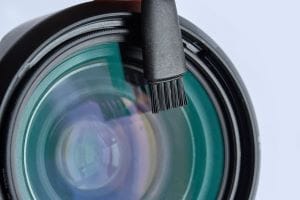 カメラやパソコンなど精密機器や半導体ウェハ表面の微細ゴミを除去する製品