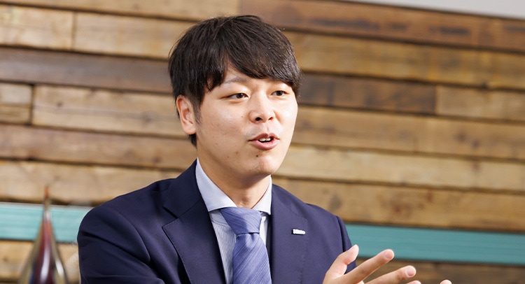 嶋津亮さん