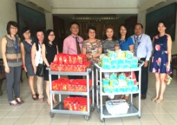 Singapur' daki Bakım Evi' ne İkinci Bağış